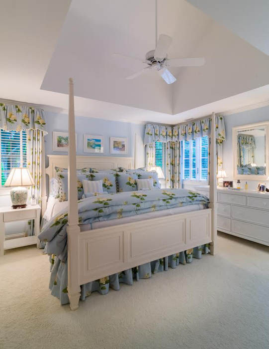 East Hampton Summer House - Master Bedroom
